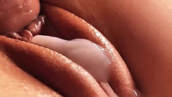 Liveshow Beautiful pussy covered in lubricant and cum. Close-up ManyVids