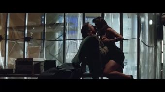 KeezMovies Demi Moore Sex Scene in DISCLOSURE 1994 Perfect Porn