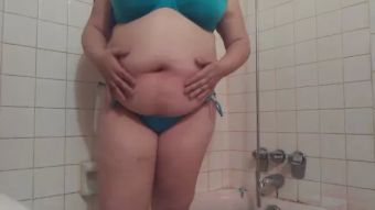 18Asianz Huge Shower Hose Enema in Bikini TubeAss