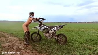 XNXX Naked woman riding a Dirt Bike PornGur