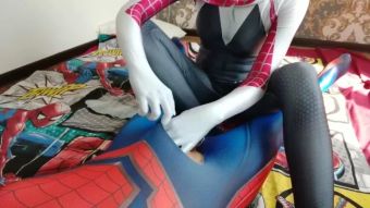 Hindi Gwen Stacy - footjob for SpiderMan Bisexual