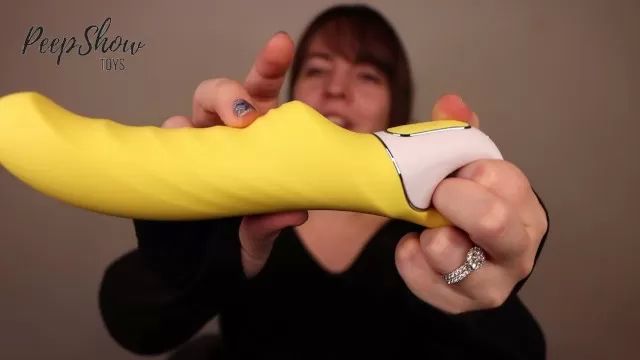 Public Sex Toy Review - Satisfyer Vibes Yummy Sunshine G-Spot Vibrator, Courtesy of Peepshow Toys! Pmv