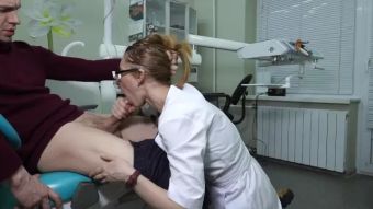 TubeWolf The female doctor grabbed patient dick and began to give him a rough hardcore blowjob Hot Naked Women