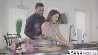 Sexu Babes - Valentina Nappi sucks some BBC in the kitchen 18QT