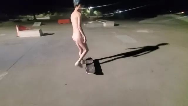 Gaystraight Girl Skateboarding completely naked Big Japanese Tits
