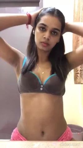 Teenie Tamil Girl 01-24 clips merged Spandex