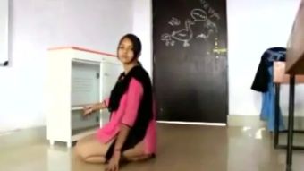Asiansex Indian School Teacher Fucked In Classroom Pussy Licking