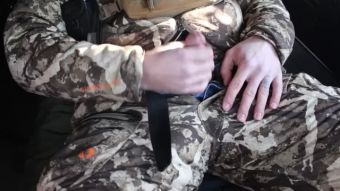YouPorn Jerking off in the deer blind Hymen