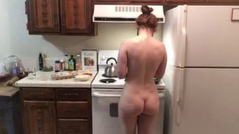 DirtyRottenWhore Jiggly Butt Babe Cooks an Omelet! Naked in the Kitchen Episode 8 Fantasy