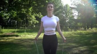 Cachonda Piper Blush Jump Rope Test No Bra Long Hair