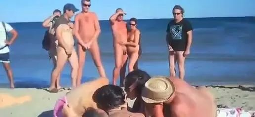 Public Swingers on the beach Anal Creampie
