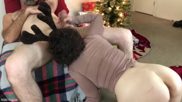 Amateur Blowjob Christmas in July- Rudolph the Rimjob Reindeer Oral Sex