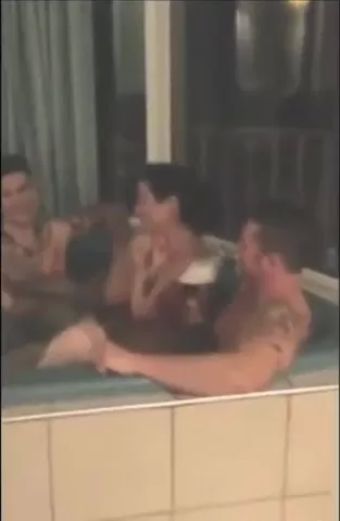 Jeans Group of Friends Fucking at Hotel Deepthroating