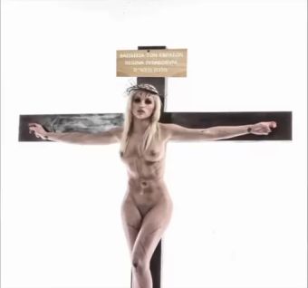 Vecina Female Jesus Crucified Naked Polish Audio Game