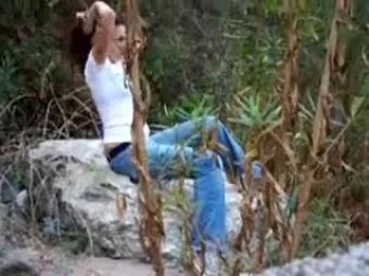 BBCSluts Young Couple Want To Fuck So Badly They Run Into The Woods ElephantTube