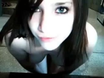 Luscious Spunky Teen Makes Love to Her Webcam Gloryhole