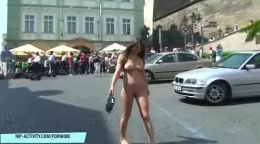 Heavy-R Brave Girl Walks the Streets Naked TeamSkeet