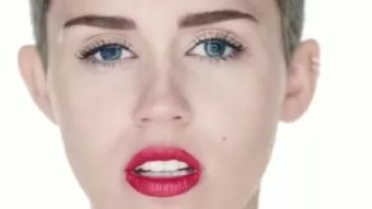 Glory Hole Miley Cyrus Wrecking Ball: Porn Edition RomComics