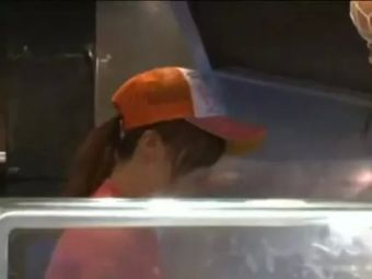 Candid Fast Food Employees Caught in the Act ShowMeMore