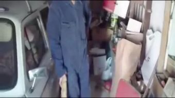 Buttfucking Cheeky GF Gets Banged in the Garage Jap