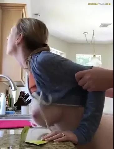 Hot Blow Jobs Mom of the Year is Making Fantastic Sex Tapes Peitos